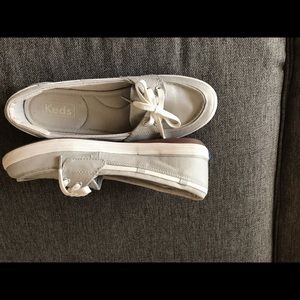 Keds Shoes - Keds light gray women’s boat shoes. Keds Shoes - Keds light gray women’s boat shoes.